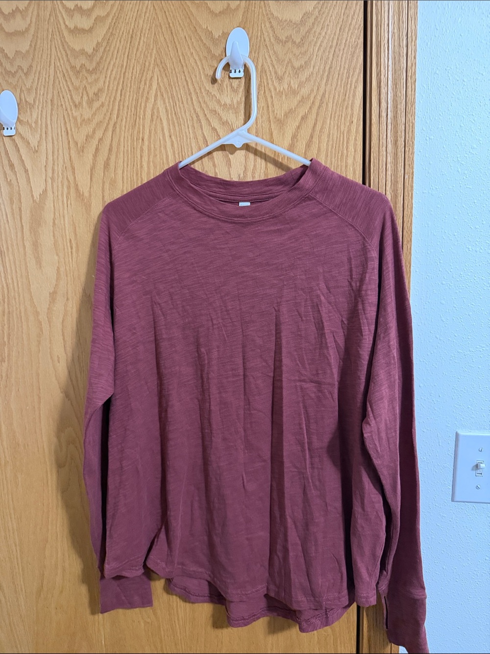 Zella Long-Sleeve Crewneck Top in burgundy/rust